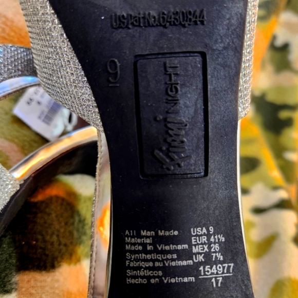 Fioni Night Pumps Silver Heels Size 9 - Picture 11 of 14